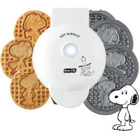 Peanuts x Dash MultiMaker Mini Wafflera 4 Placas Joe Cool, Flying Ace, Beagle Scout, Waffle
